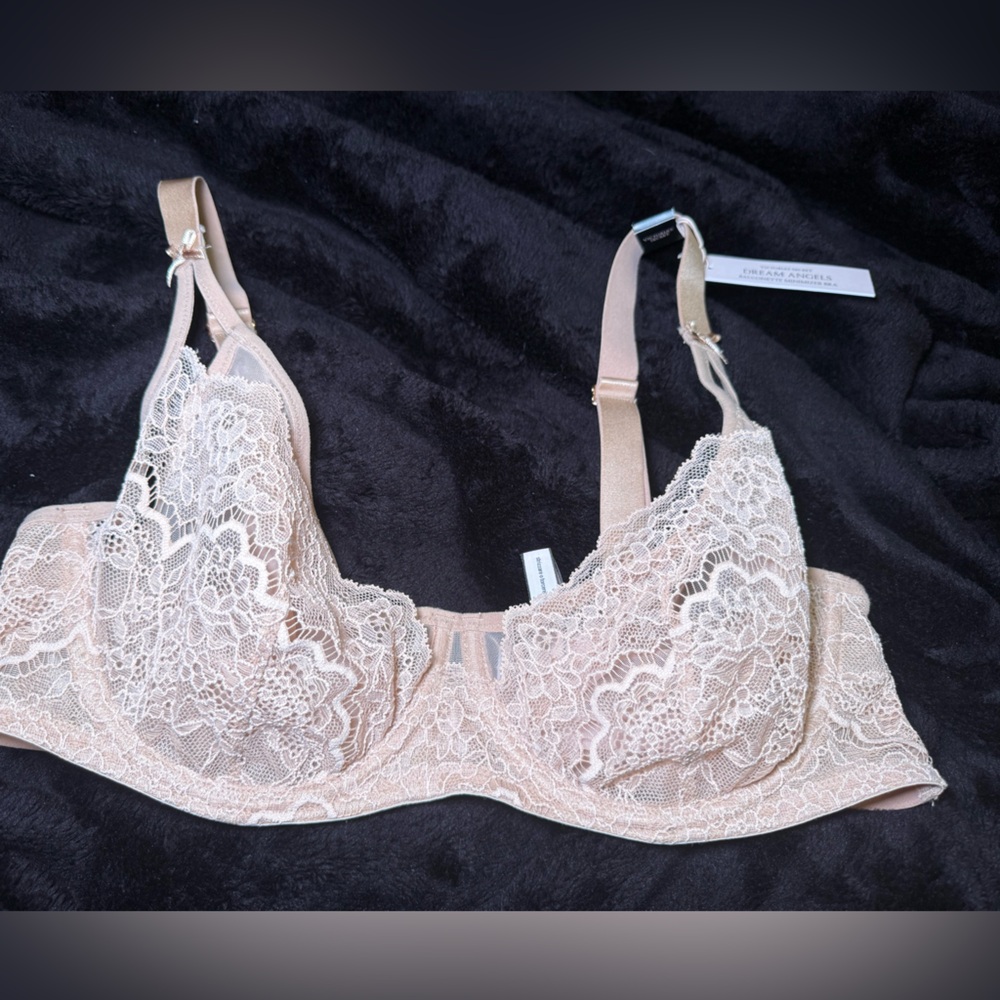 Victoria's Secret Lace Underwire Bra - Cream